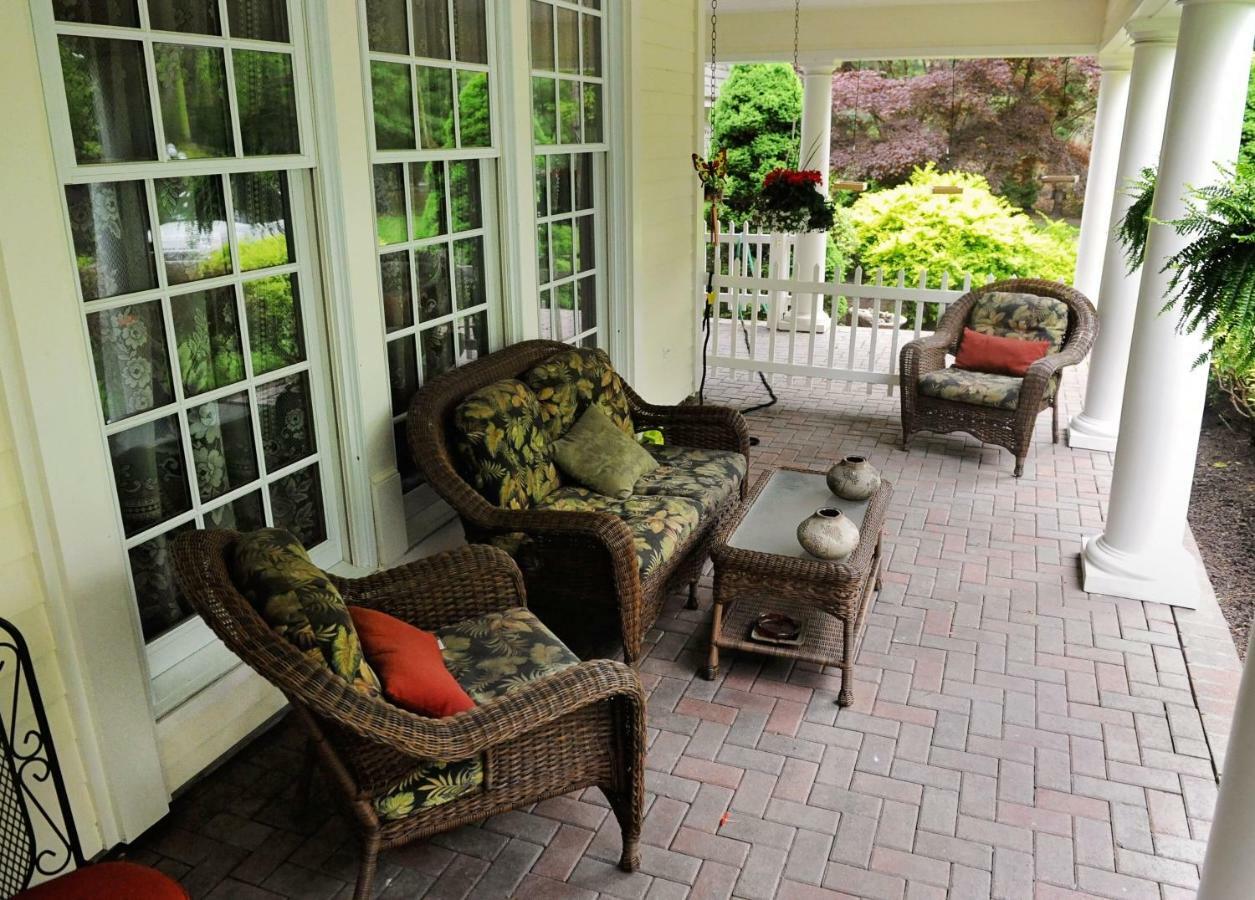 A Walk In The Woods Bed And Breakfast Southold Buitenkant foto